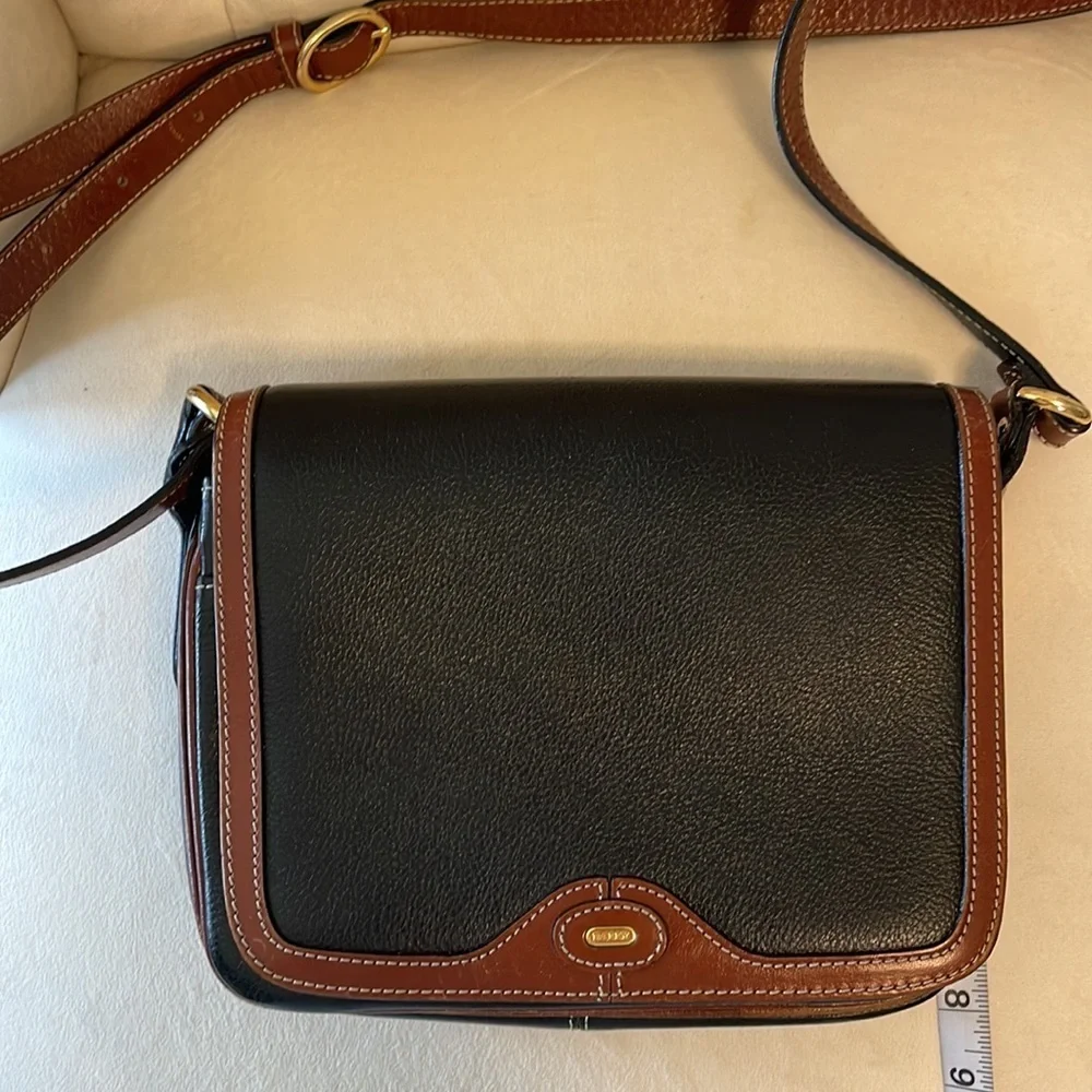 Bally vintage flap cross body pumices GENUINE pebble leather lots of space retro
